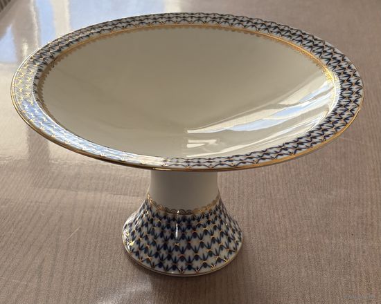 Фруктовница . Кобальтовая сетка , фарфор , золочение . ЛФЗ