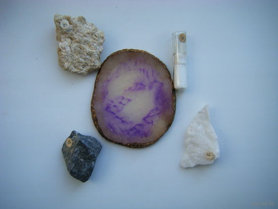 4 минерала из коллекции + бонус сувенир.