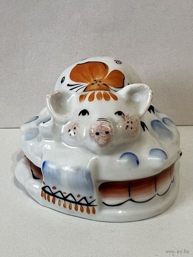 Фарфоровая статуэтка "Свинья на корыте" (Поросёнок) ДФЗ.  АУКЦИОН не с рубля без МПЦ.