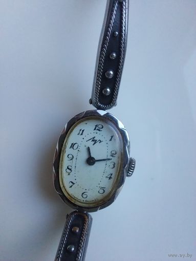 Часы Луч РБ   на ходу с рубля.