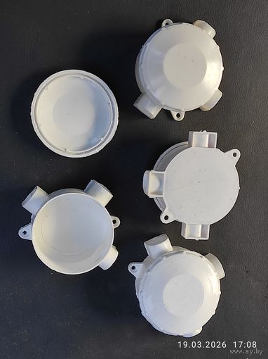 Коробка ОП 3-рожковая белая, 70x30, IP20