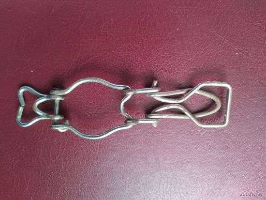 Держатель пробки пивной бутылки.