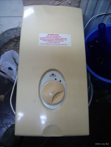 Проточный электронагреватель воды "Люксус"