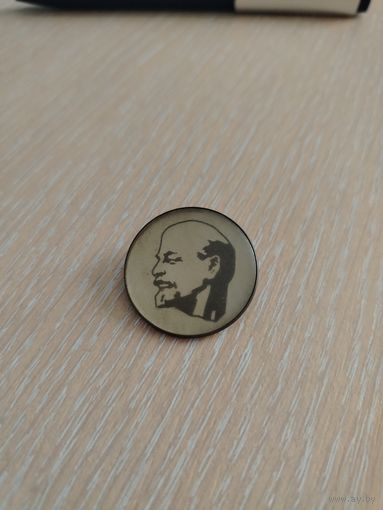 Значек. Ленин.