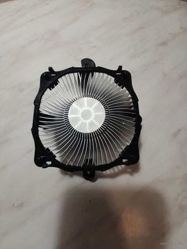 Радиатор охлаждения процессора с крепежной рамкой Intel LGA775