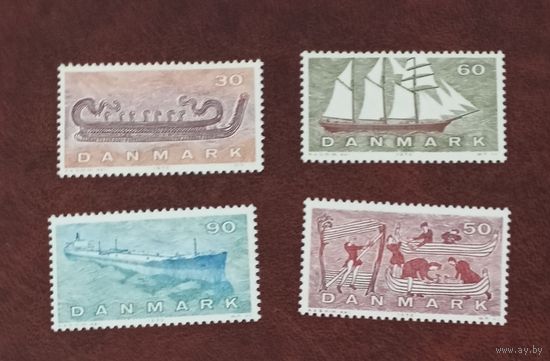 Дания**  корабли: викинги,, парусник, танкер   полная серия без наклеек и их следов