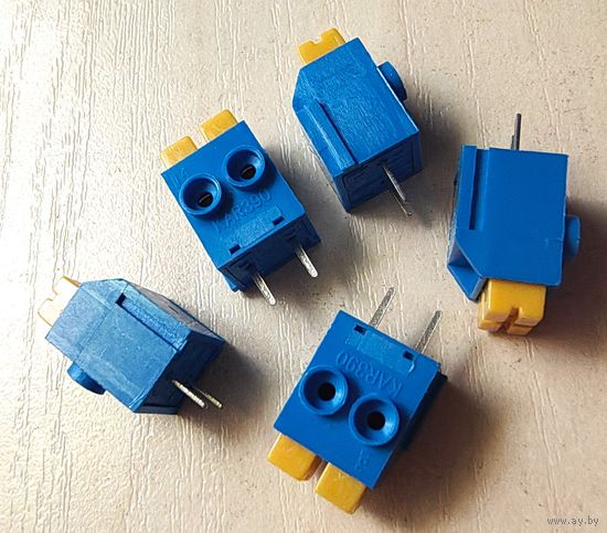 Клеммники ((цена за 5 шт)) нажимные безвинтовые 2-контактные