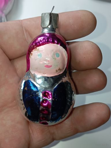Ёлочная игрушка  -  Аленка . СССР  . Стекло .