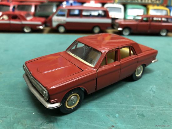 Волга ГАЗ-24 номерная А14, смещенный шов покрышек, салон капрон, Тантал, Агат, Саратов с рубля.