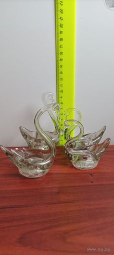 Статуэтки стеклянные Лебеди. Одним лотом