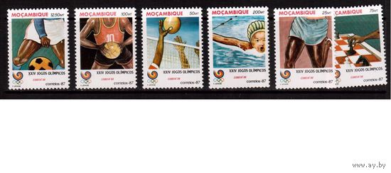 Мозамбик-1987(Заг.1094-1097)  **  , Спорт,  ОИ-1988, Футбол (полная серия)
