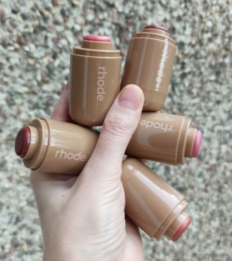 Кремовые румяна в стике Rhode Pocket Blush 5.3 gr