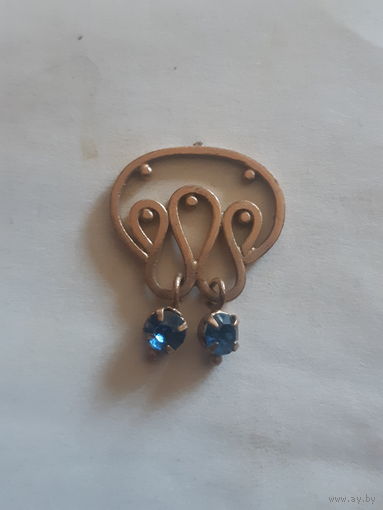 Подвеска с синими камешками старенькая