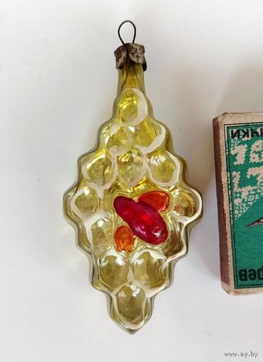 Ёлочная игрушка. Пчела на сотах.