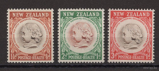 Новая Зеландия / NEW ZEALAND 1955 ** Король Георг V, серия 3 марки