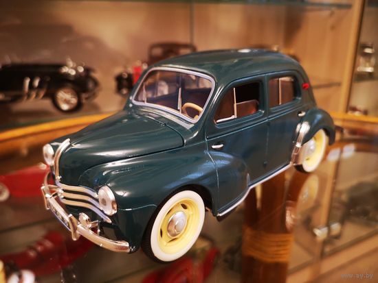 Модель 1:17 Renault 4CV 1955 SOLIDO