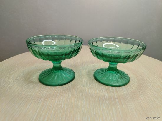 Все лоты с 1 Рубля. 2 старых креманки Неман. 60-е года. Клеймо.