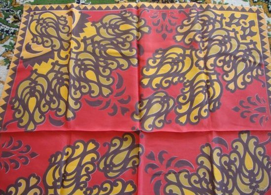 Платок женский новый трендовый цвет 2025 года