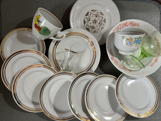 Тарелки блюдца рюмки СССР Всего 14 единиц Продаются одним лотом!!! Уточняйте наличие до выкупа лота!!!