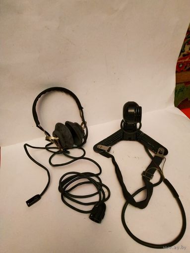 Микрофон с наушниками ТА-56М к радиостанции времён СССР.