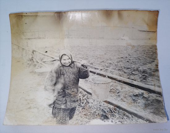 Старое фото в деревне