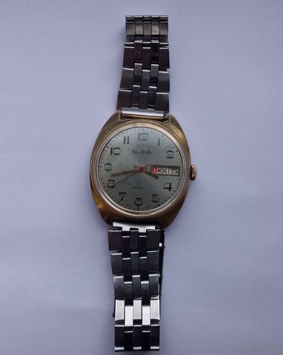 Часы Слава. СССР. Позолота.С браслетом.На ходу