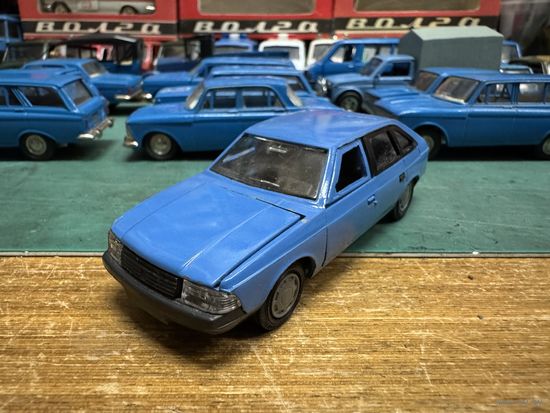 Москвич 2141 необычная покраска рамок передних дверей в один цвет с основным цветом кузова. Пятничный вечер в синих тонах. Не забываем делать себе подарки к 23 февраля!