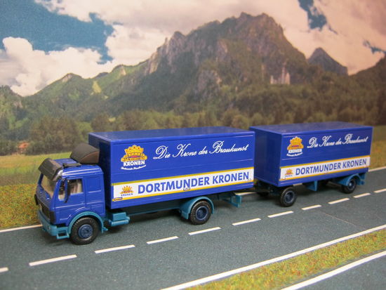 Модель грузового автомобиля Mercedes-Benz (8). Масштаб HO-1:87.