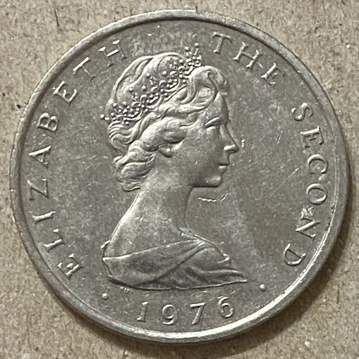Монета Остров Мэн 10 пенсов 1976 год. Трискелион. Королева Елизовета II