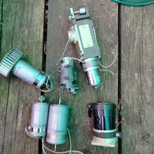 ДПР-12-2 электродвигатель электромотор мотор моторчик Двигатель