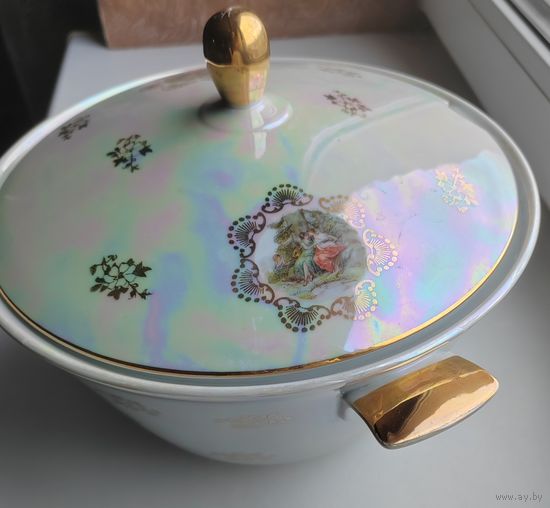 Супница от сервиза "Мадонна" с рубля.