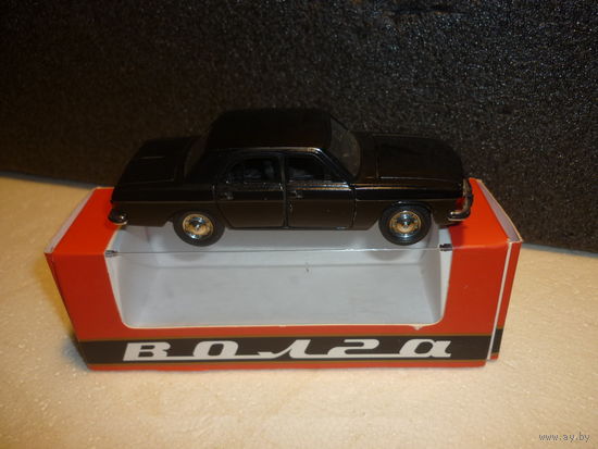 Модель авто ВОЛГА ГАЗ 3102. 1:43. СССР.