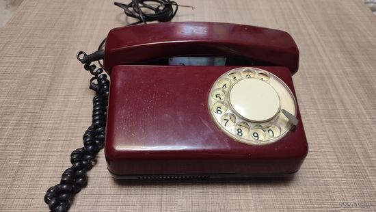 Телефон дисковый