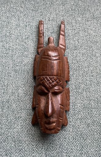 Резная африканская маска из дерева / ручная работа / для интерьера и коллекции (3)