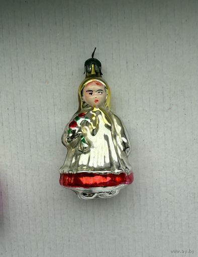 Елочная игрушка Девочка с цветами СССР