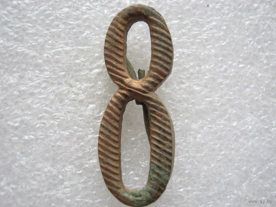 Цифра 8, с погон(?)