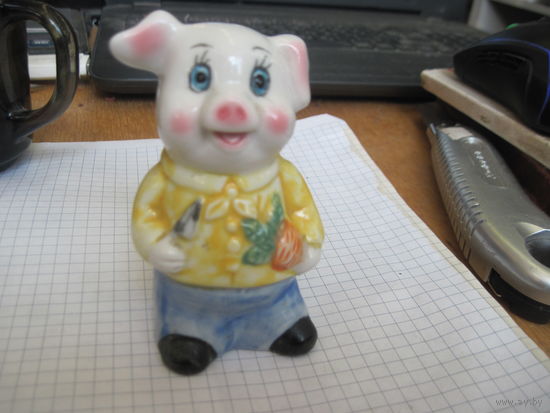 Свинка перечница фарфор 9 см с рубля!