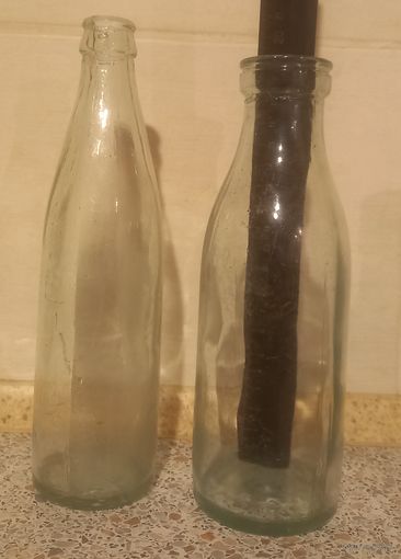 Бутылка молочная 0.5 и (возможно пепси )0.33
