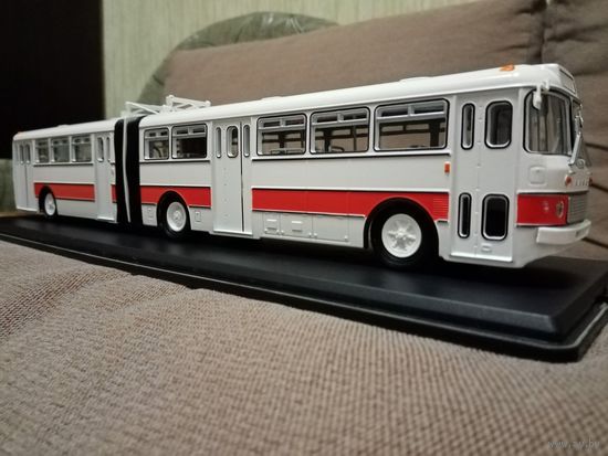 Автобус Икарус-180. Сова.