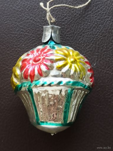 Ёлочная игрушка "КОРЗИНКА С ЦВЕТАМИ" (СССР), стекло, подвес.