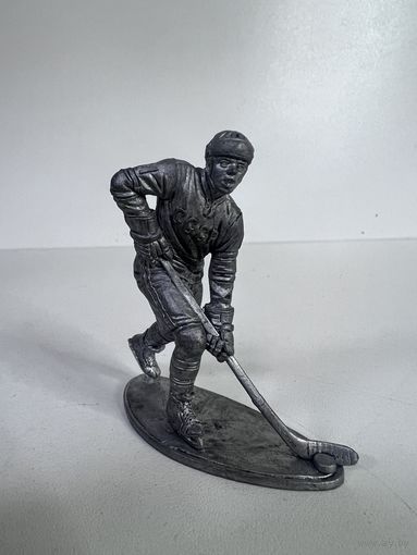 Статуэтка хоккеист ссср металл с рубля