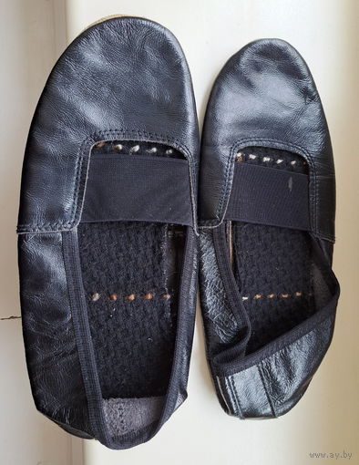 Чешки черные, р.39 (по стельке 25см), б.у в хорошем состоянии