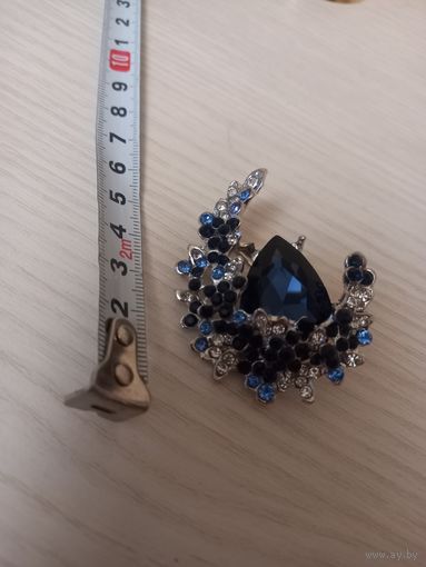 Брошь винтажный стиль