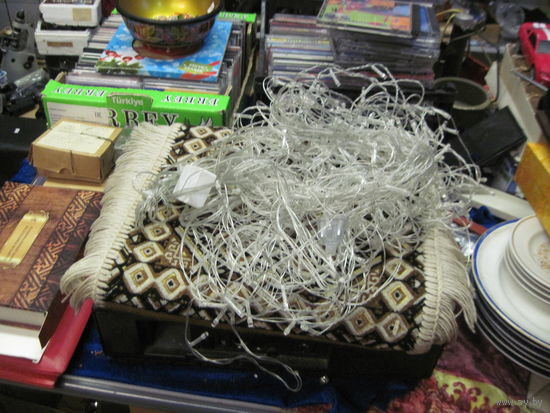 Гирлянда большая.