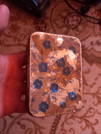 Жестяная коробка СССР
