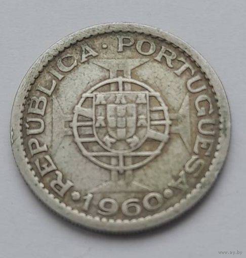 Мозамбик. 5 эскудо 1960 года. Серебро