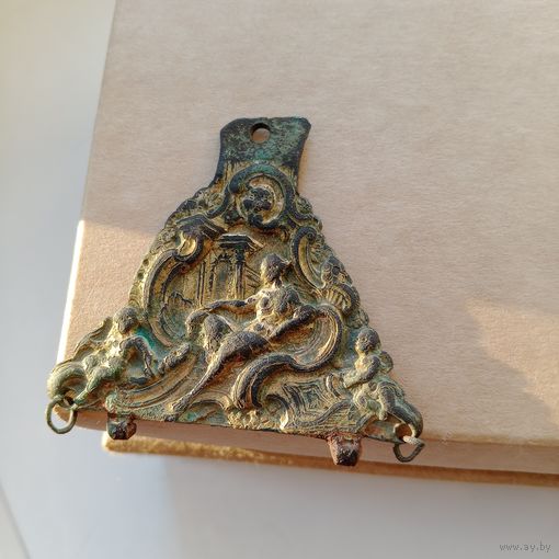 Винтажная вещь старая с девушкой напротив Парижской арки