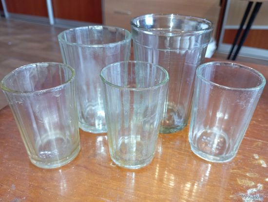 Граненые стаканы 200 мл. 14 и 16 граней и 100 мл. 14 и15 граней .