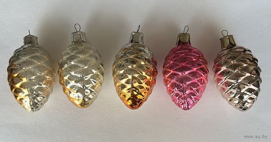 Елочные игрушки шишка СССР цена за все К.1