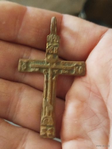 Крупный крестик